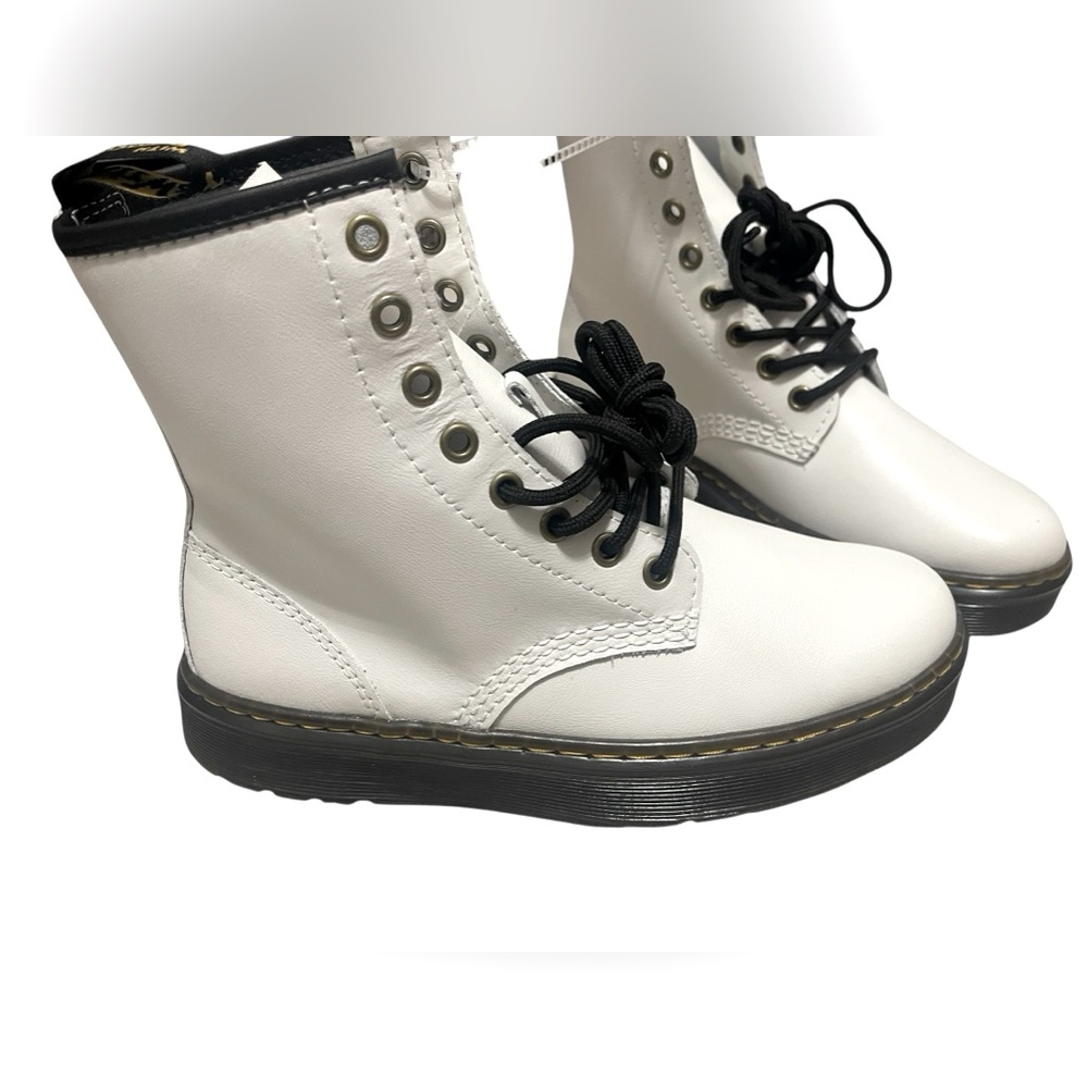 💚💚🌼NWOT DR.MARTENS WOMENS ZAVALA FLAT COMBAT CASUAL FALL WINTER BOOT - Picture 9 of 11